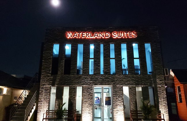 Waterland Suites - Photo 30