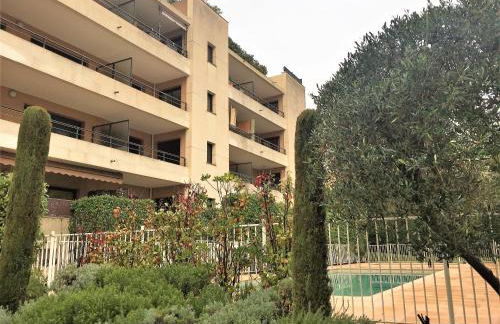 T2 proche de la gare, à 10 minutes à pieds de la Croisette, piscine & parking dans résidence de haut standing - Foto 11