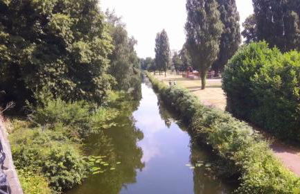 StayZen Apartments - Free Parking & Private Garden Ground Floor Central Woking - Business & Leisure - Photo 56