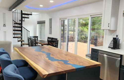 Unique 3-bed Lakefront Container Home - Foto 32