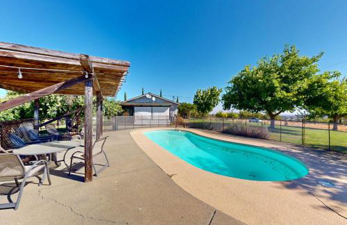 Hilltop Sierra-View Home Ranchito Retreat with Pool - Foto 23