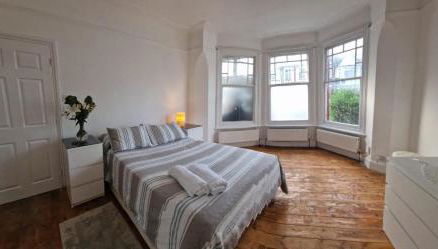 1 Bed Flat - Sleeps 2 - Pets - Parking - Wifi - Foto 1