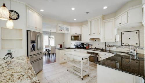 Highland Village - 4BR w Backyard Pool Oasis - Foto 5