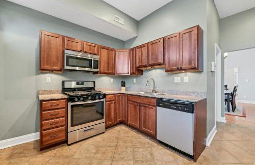 2 Entire bldgs - Great for large groups - Photo 20