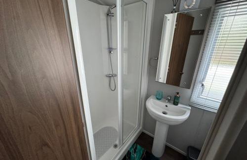 Haggerston Castle - Caravan - Sleeps 6 - Parking - Foto 19