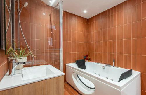 Le Dalmatie - Sauna - Jacuzzi - Clim - Gare SNCF - Photo 1