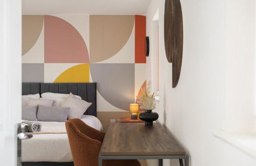 Stylish 3BR Home - Sleeps 7 - 15 Min to City Centre, Parking Garden & Fast Wi-Fi - Foto 16