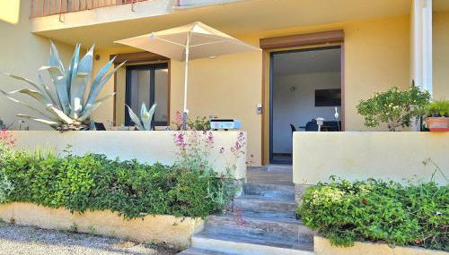 L'echapée Bleue - cosy refait a neuf, avec terrasse et vue jardin, tout se fait à pied - BY AURAconciergerie - Foto 2, Garden, Garden view