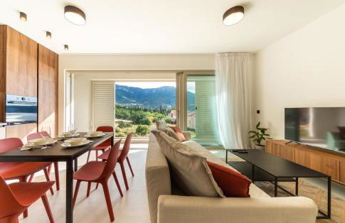 Seaside Elegance Suites - Photo 17