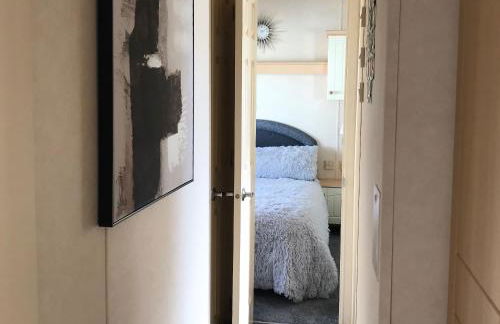 Beautifully Presented 2 Bedroom Static Caravan - Photo 28