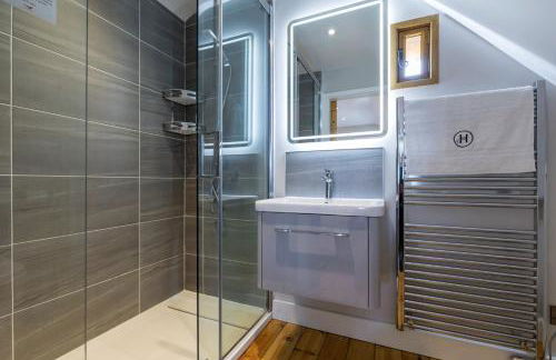 Hayloft with Log Burner and panoramic views - Photo 21