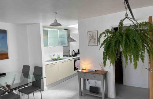 Stylish apartment in the centre of Hebden Bridge. - Photo 6