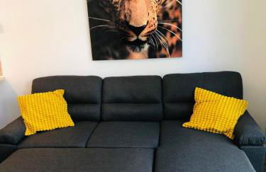 Loft 007 con jardin, piscina, garaje y Netflix - Foto 11