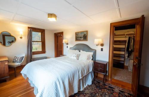 Berkshire Vacation Rentals: Centrally Located Historical Home - Foto 5