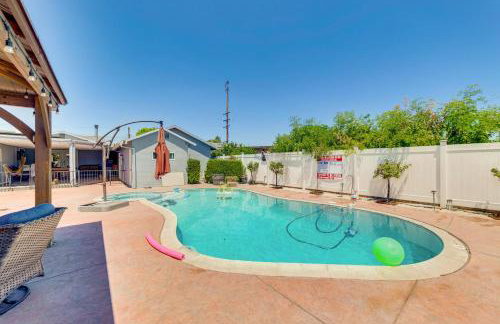 Game Room, Pool! Family Home 25 Mi to Disneyland - Foto 36