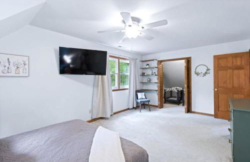 Wooded Retreat with game area and hot tub - Foto 48