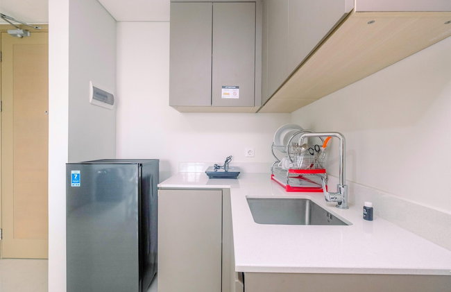 Comfortable And Minimalist 2Br At Gold Coast Apartment - Foto 8