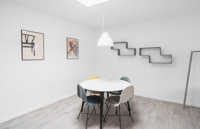 Fantastic Apartment w French Balcony - Foto 2