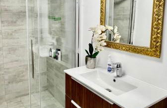 2 bedroom self-contained apartment and swimming pool at Palm Tree Villa - Foto 18