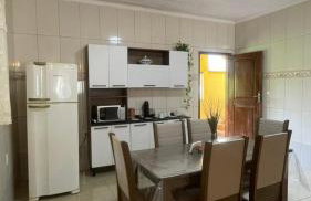 Casa com churrasqueira e piscina, perto de riacho - Foto 37