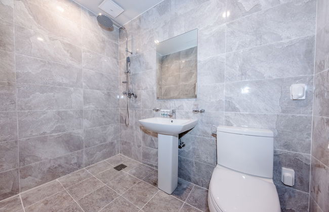 JnB Family Hotel - Photo 62