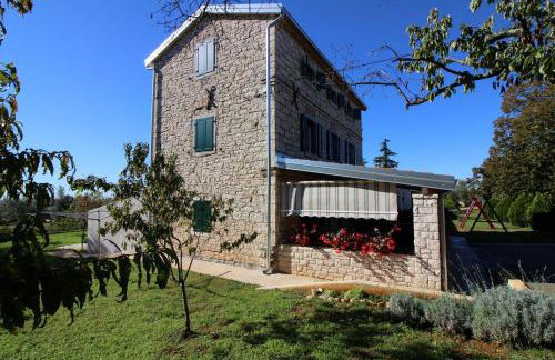 Authentisches Steinhaus mit Garten, Grill, Spielplatz, Trampolin - Foto 3