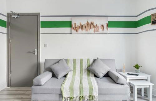 Contractor Luxury Home - Long Stays - 4 Bedrooms - Sleep 8 - Zip & Link Beds - Ultra Fast WiFi - Free Parking - Foto 1