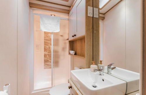 The Pines - Norfolk Cottage Agency - Photo 11