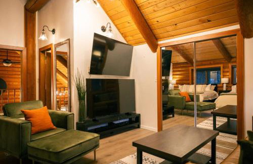 Riverfront getaway with sauna near mountains and hiking - Foto 26