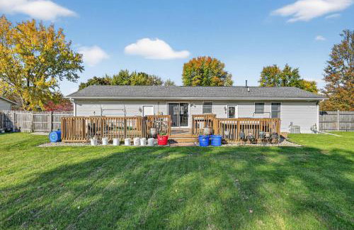 Cozy Retreat with Hot Tub in Peaceful Goshen home - Foto 29