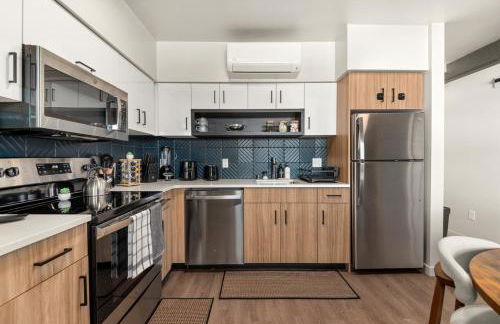 2BR Apartment in DT with Parking - Foto 8