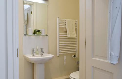 Graham Cottage - Photo 10