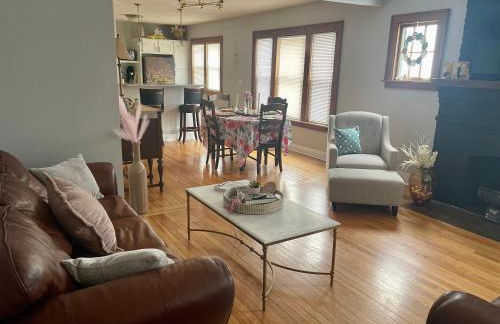 Come home to Kenwood Conveniently located Syracuse - Foto 12