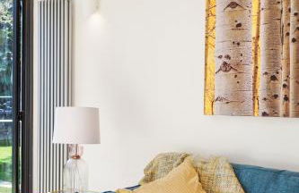 3 Bedroom Mews Home - Clapham Common - Free Private Parking - Sleeps 5 - Newly Refurbished - Sweetpea & Pillow Properties - Foto 6