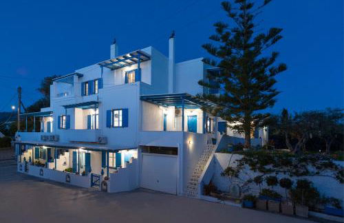 Helen's Minimal Studios & Apartments - Photo 43