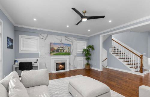 Luxury awaits in this stunning, modern home - Foto 10