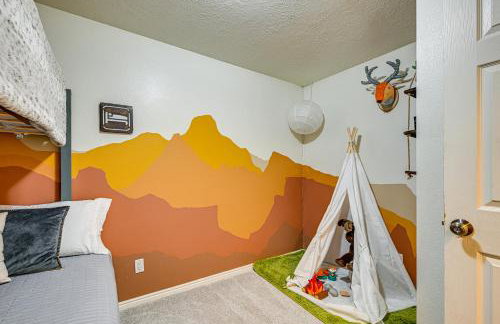 Deck and Mountain Views Cedar City Family Home! - Foto 22