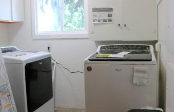 Modern Luxuries in a Quiet Convenient Location - Foto 13