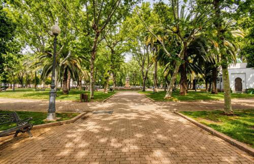 Alojamiento entero, centro de Córdoba con cochera - Foto 5