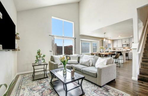 Game Night Meets Wine Country Elegance - Foto 24