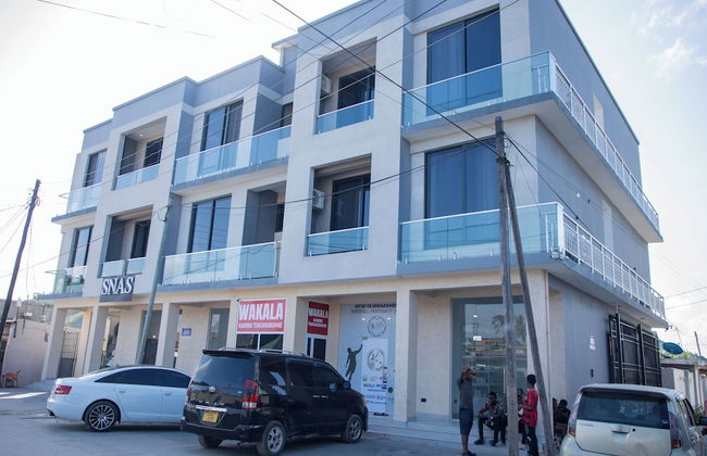 unreal homes - Photo 1