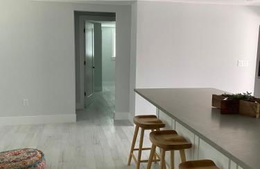 Waterfront Fishermans Retreat - Quick Harbor Access - Heated Pool - Foto 8