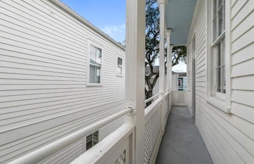 Charming 2BR on Carondelet by Hosteeva - Foto 14