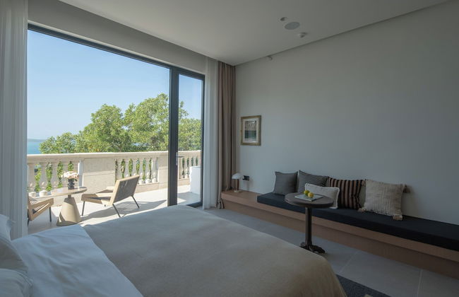 Miyue Roman Holiday Bubble Pool hotel - Photo 30