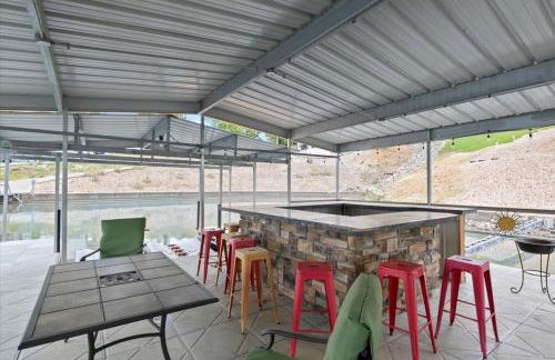 Luxury Home on Cove with Boat Slips, Waterslides, and Jump Deck - Foto 80