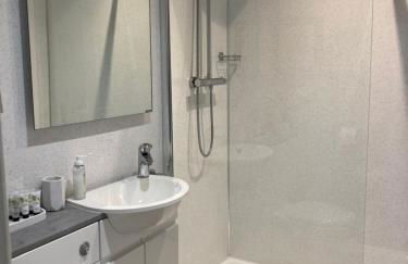 Assembly View - two bedroomed apartment with parking permit in Ludlow Town Centre - Photo 17