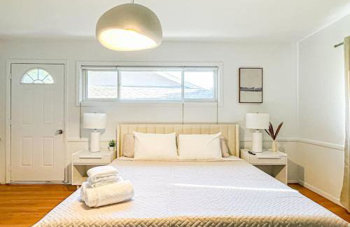 6BR Pool Escape for Friends and Family - LOU1 - BUR - Foto 27