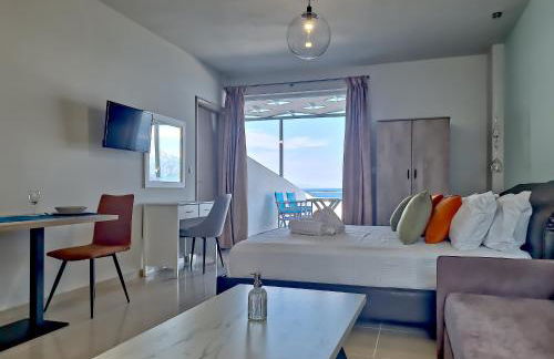 Epipleon Luxury Suites -105- Δωμάτιο 35τμ με βεράντα 35τμ μπροστά στη θάλασσα - Foto 2