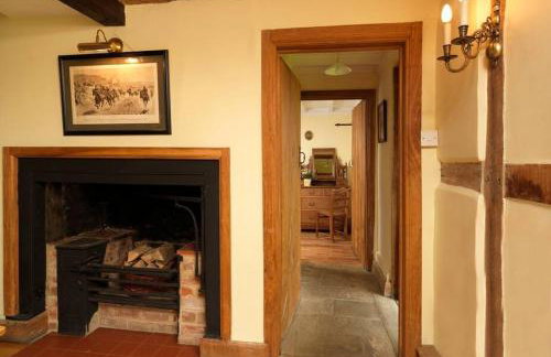 Spacious Holiday Cottage with Scenic Views - Foto 10