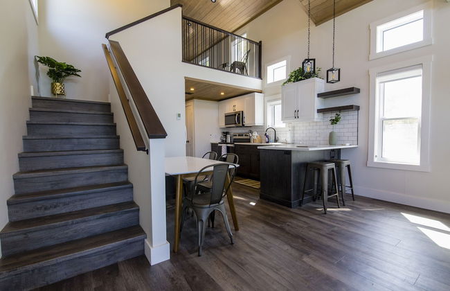 Luxury Loft Cottage In Manitou Beach - Photo 3